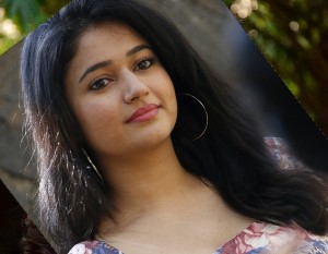 Tamil Actress poonam-bajwa