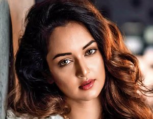 Shanvi Srivastava,Tamil Film Actresses